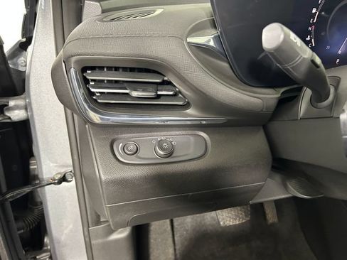 Used 2024 Buick Envista Preferred w/ Convenience I Package FWD image 18