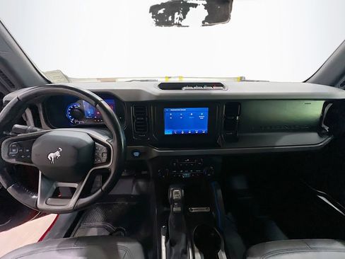 Used 2021 Ford Bronco Black Diamond image 22