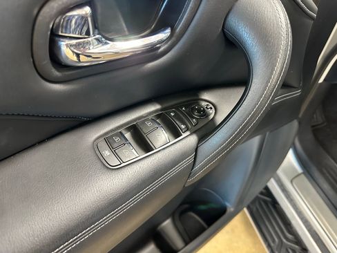 Used 2022 INFINITI QX80 Luxe w/ Cargo Package image 11