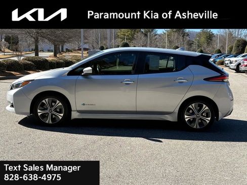 Used 2018 Nissan Leaf SV w/ SV Technology Package image 3