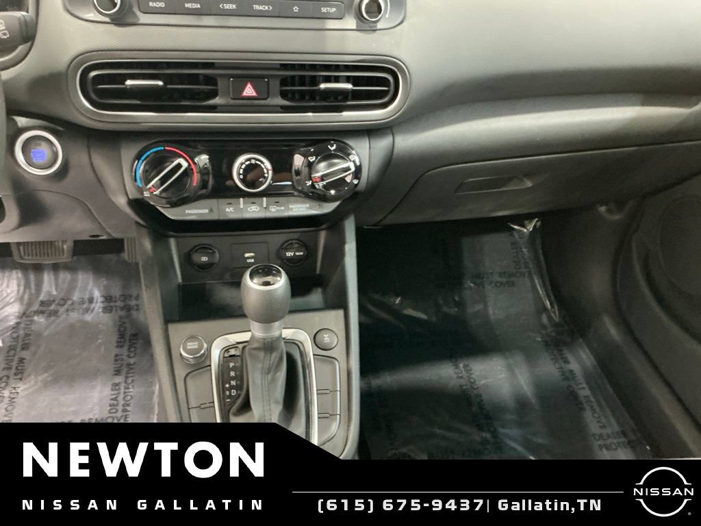 Used 2023 Hyundai Kona SEL AWD/4WD image 12