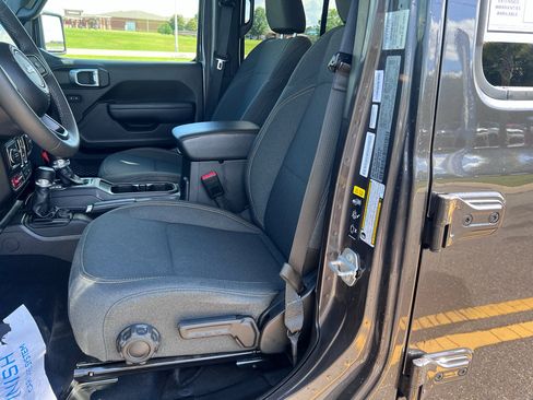 Certified 2025 Jeep Wrangler Unlimited Sport S 4xe AWD/4WD image 16