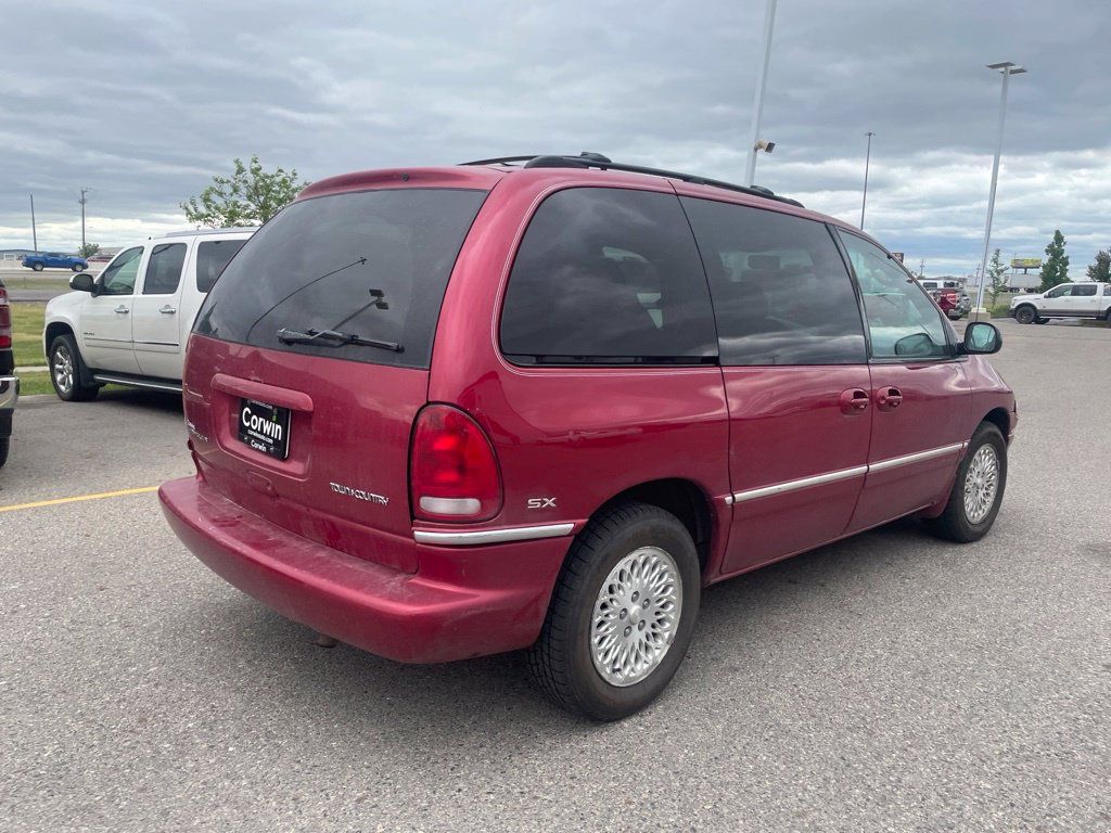 Used 1997 Chrysler Town & Country SX FWD image 13