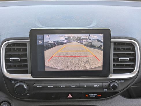 Used 2024 Hyundai Venue SEL FWD image 24