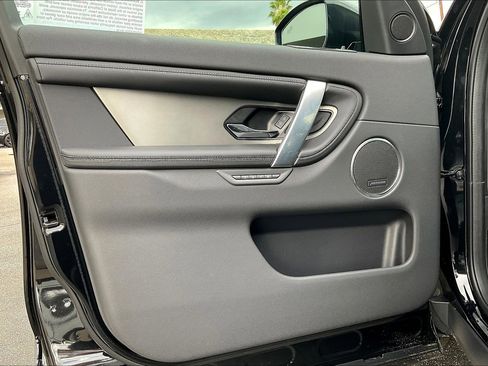 New 2026 Land Rover Discovery Sport Landmark AWD/4WD image 12