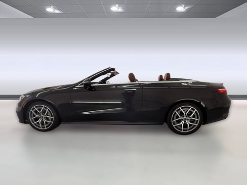 Used 2023 Mercedes-Benz E 450 4MATIC Cabriolet image 2