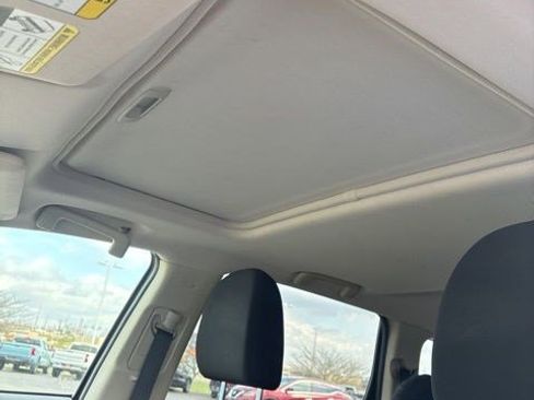 Used 2017 Mitsubishi Outlander AWD image 9