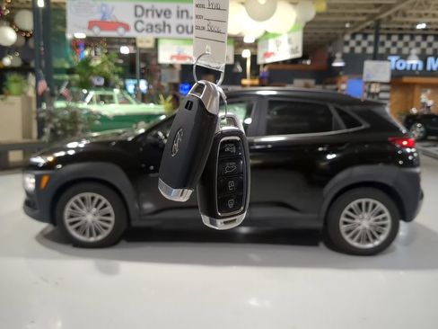 Used 2020 Hyundai Kona SEL Plus AWD/4WD image 4