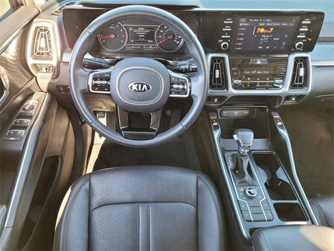 Used 2021 Kia Sorento S image 13
