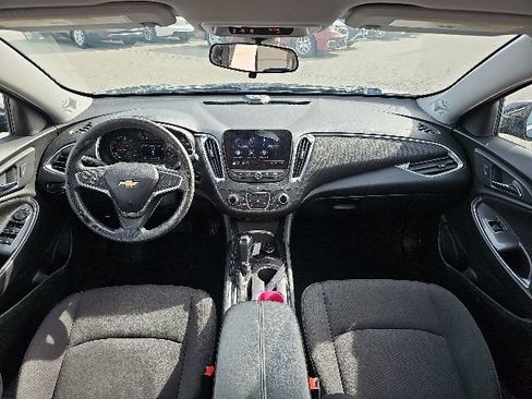 Used 2019 Chevrolet Malibu LT FWD image 16