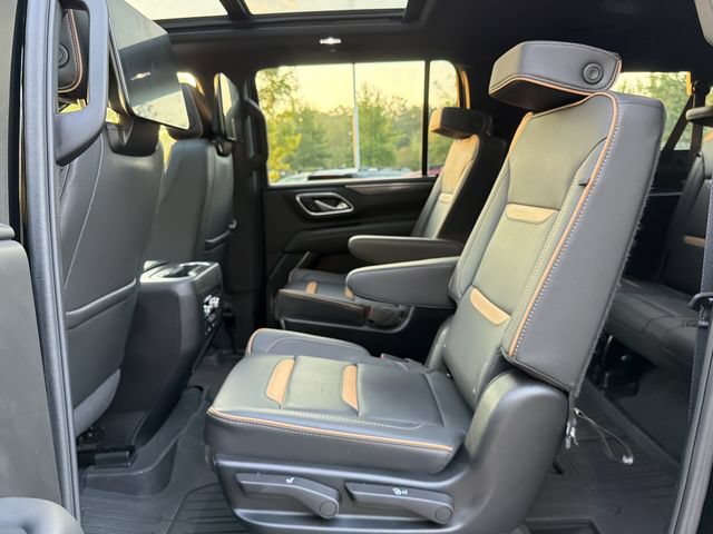 Used 2024 GMC Yukon XL AT4 AWD/4WD image 12