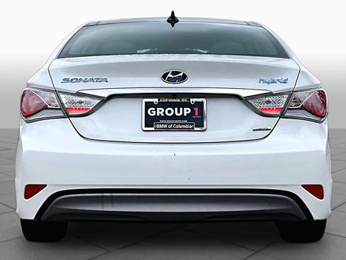 Used 2014 Hyundai Sonata Limited w/ Panoramic Sunroof Package 02 FWD image 4