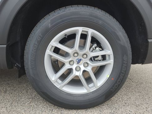 New 2026 Ford Explorer Active image 5