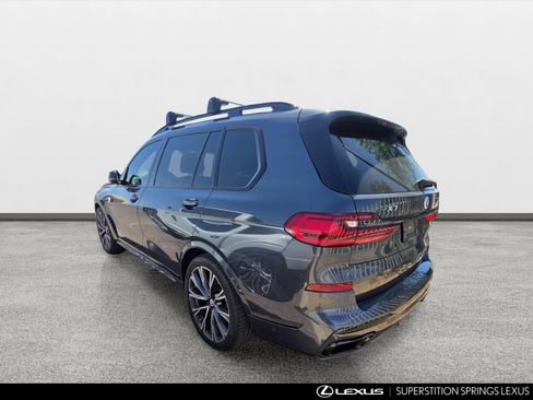 Used 2022 BMW X7 M50i AWD/4WD image 4