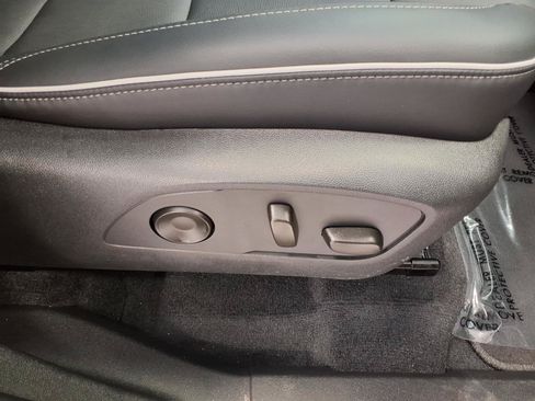 Used 2026 Buick Enclave Preferred FWD image 11