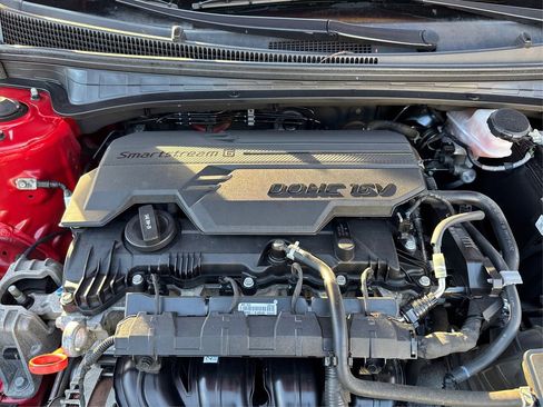 Used 2022 Hyundai Elantra SEL w/ Convenience + Premium Package image 15