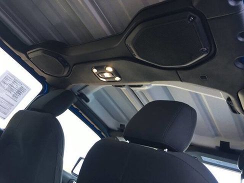 Used 2022 Jeep Wrangler Unlimited Sport image 25