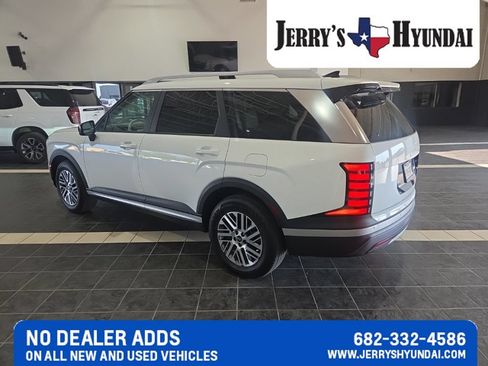 Used 2026 Hyundai Palisade SEL FWD image 6