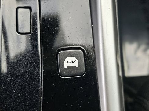 Used 2017 Honda Accord Hybrid Sedan image 32