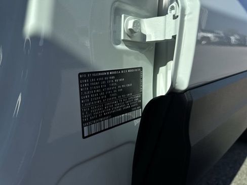 New 2026 Volkswagen Taos SE FWD image 33