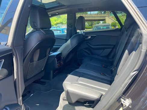 Used 2019 Audi Q8 Premium Plus AWD/4WD image 30