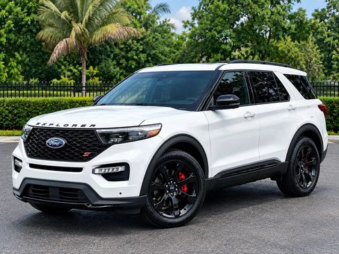 Used 2022 Ford Explorer ST w/ Equipment Group 401A AWD/4WD image 3