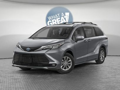New 2026 Toyota Sienna XLE
