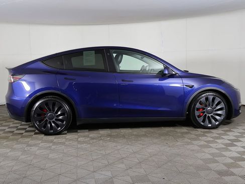Used 2022 Tesla Model Y Performance AWD/4WD image 17