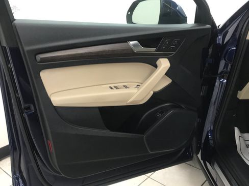 Used 2023 Audi Q5 2.0T Premium w/ Convenience Package AWD/4WD image 7