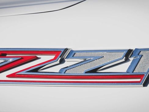 Used 2021 Chevrolet Silverado 1500 LT w/ Z71 Off-Road Package image 18