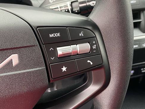 Used 2025 Kia K4 FWD image 27