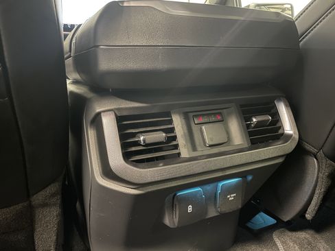 Used 2024 Ford F150 Platinum image 26