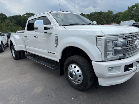 Used 2017 Ford F350 Platinum w/ Platinum Ultimate Package AWD/4WD image 12