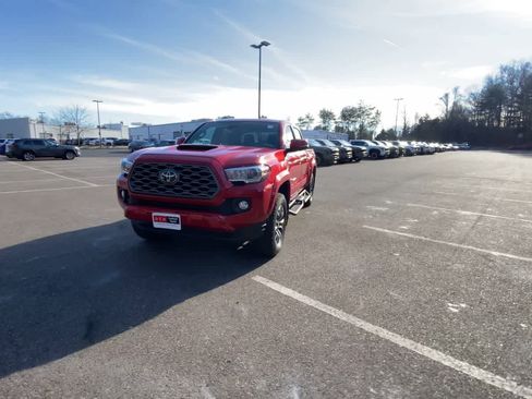 Used 2022 Toyota Tacoma TRD Sport image 10