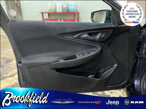 Used 2023 Chevrolet Malibu LT image 15