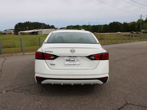 Used 2024 Nissan Altima 2.5 S FWD image 20