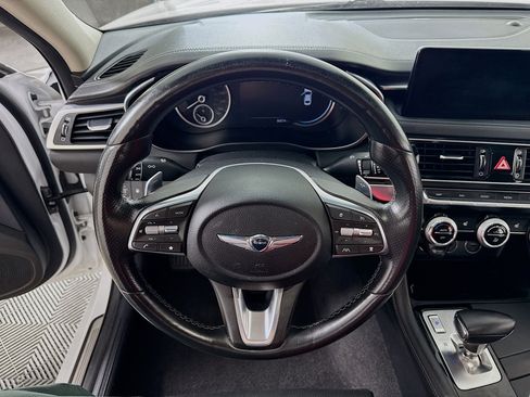 Used 2022 Genesis G70 2.0T image 15