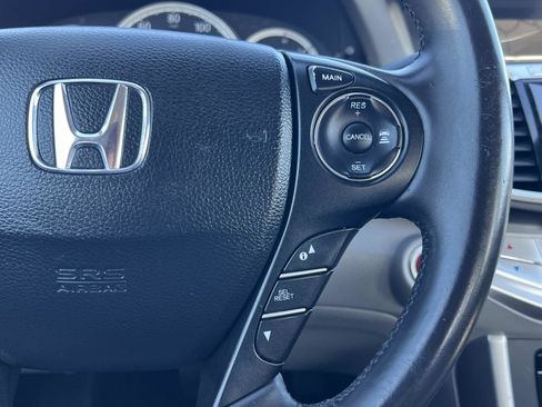 Used 2014 Honda Accord Touring image 10