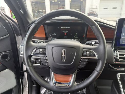 Used 2019 Lincoln Navigator Reserve w/ Cargo Package AWD/4WD image 24