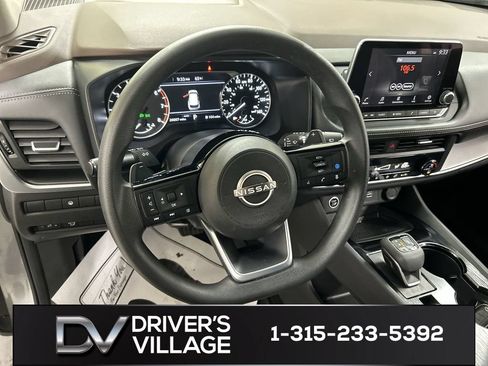 Used 2023 Nissan Rogue SV AWD/4WD image 4