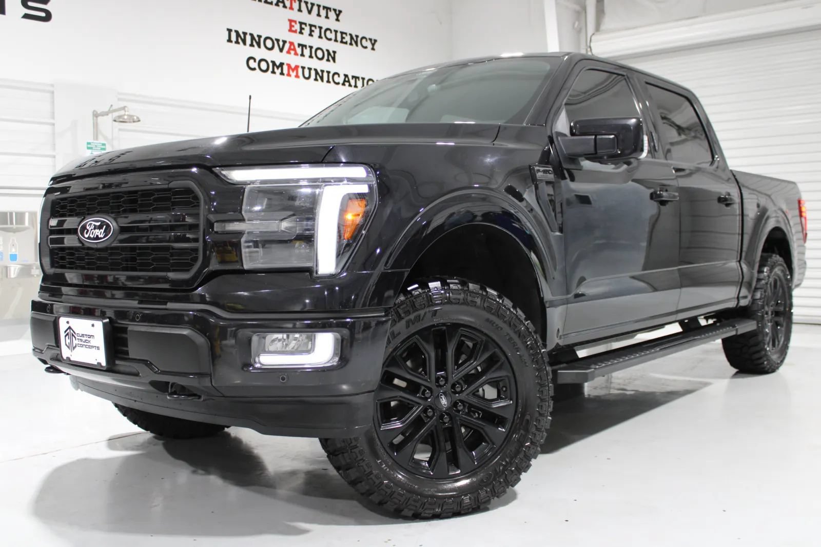 Used 2024 Ford F150 Lariat w/ Equipment Group 502A High AWD/4WD image 9