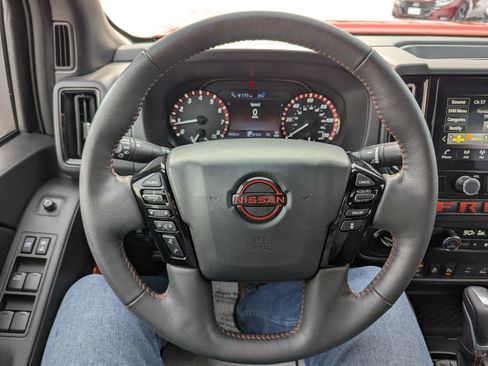 Used 2025 Nissan Frontier PRO-4X w/ Pro Convenience Package image 22