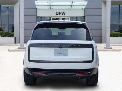 New 2025 Land Rover Range Rover SE image 6