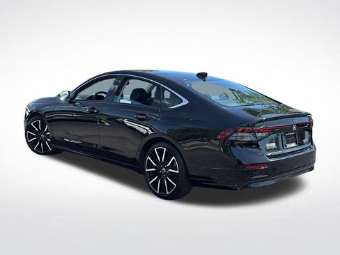 Used 2025 Honda Accord Touring image 5