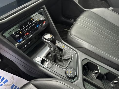 Used 2024 Volkswagen Tiguan SE R-Line image 13