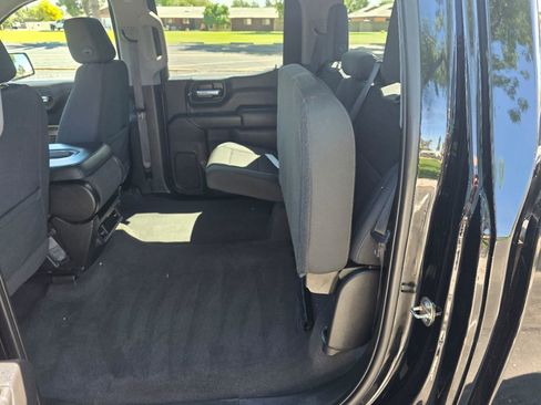 Used 2020 Chevrolet Silverado 1500 LT AWD/4WD image 10