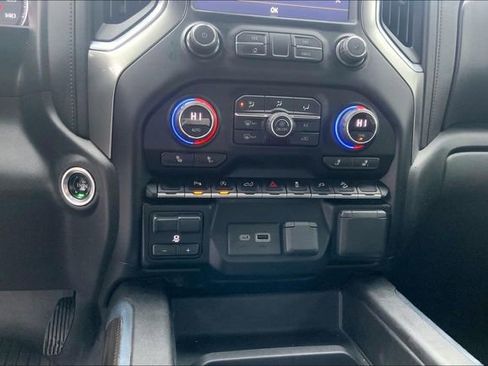 Used 2021 Chevrolet Silverado 1500 LT Trail Boss w/ Convenience Package II image 33