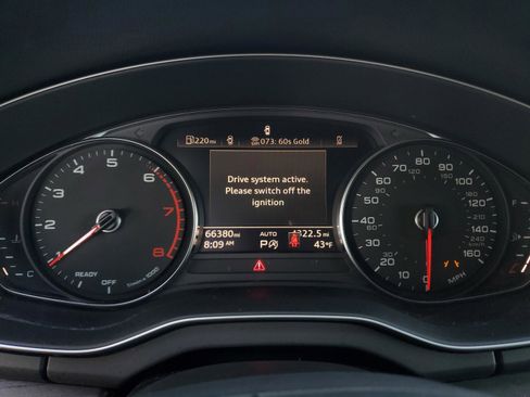 Used 2021 Audi Q5 Premium image 26