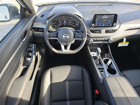New 2025 Nissan Altima 2.5 SR image 24