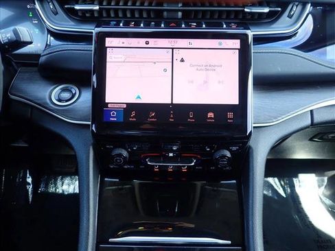 Used 2022 Jeep Grand Cherokee Limited 4xe image 18